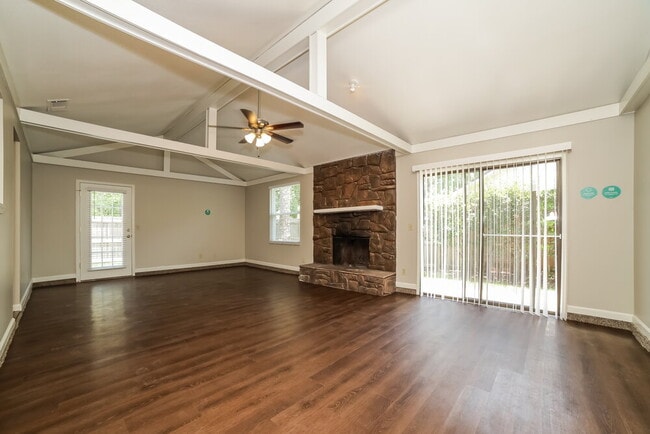 Photo - 10533 Docksider Dr E