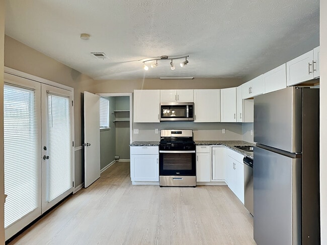 Photo - 8321 Beechwood Ct