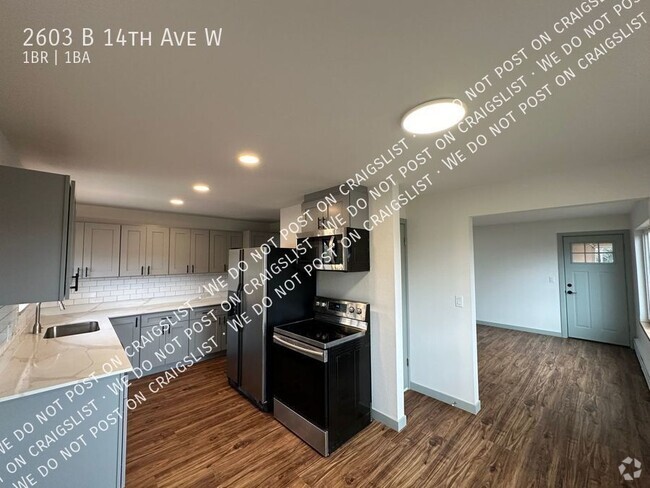 Building Photo - Queen Anne large Renovated 1Bedroom Rental