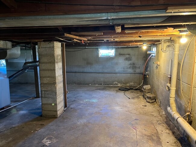 Full Basement with Laundry hookup - 956 Main St