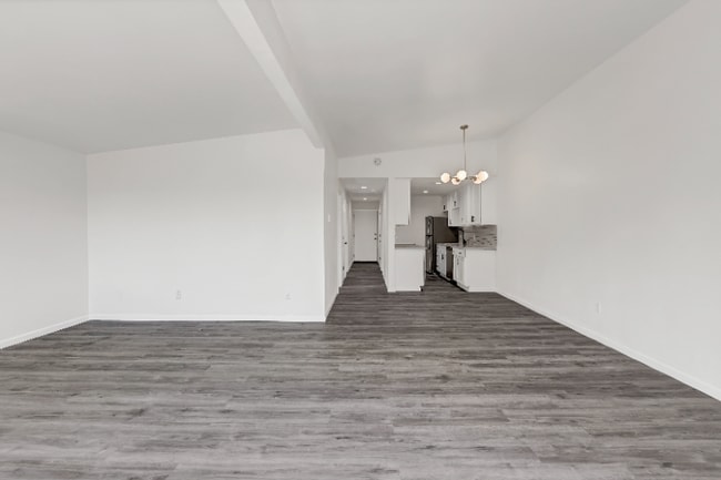 Photo - 10607 Des Moines Memorial Dr Unidad 4