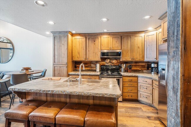 Photo - Beautiful Townhome on Golf Course!