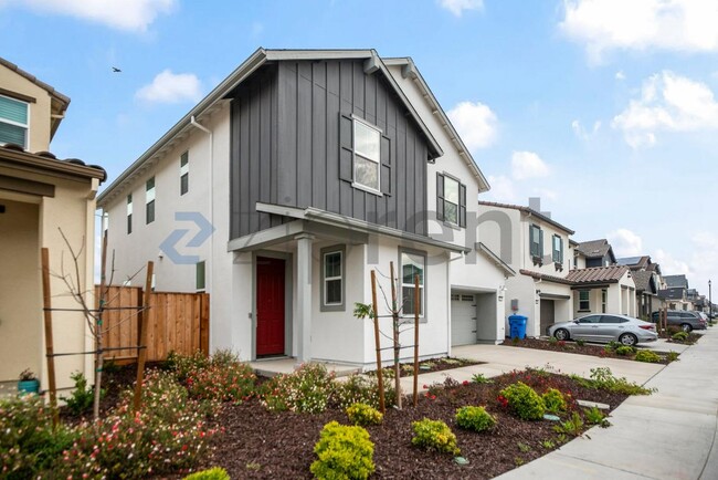 Photo - 3375 Tibidabo St