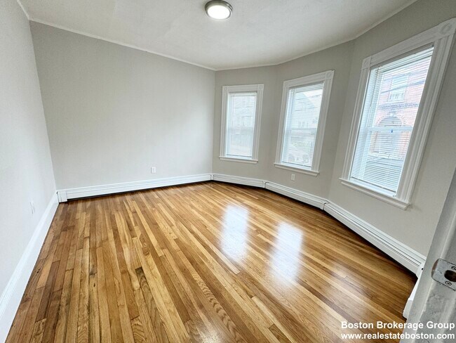 Photo - 57 Burrell St