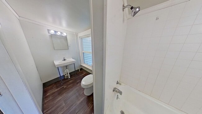 Photo - Spacious 2nd Floor Apartment