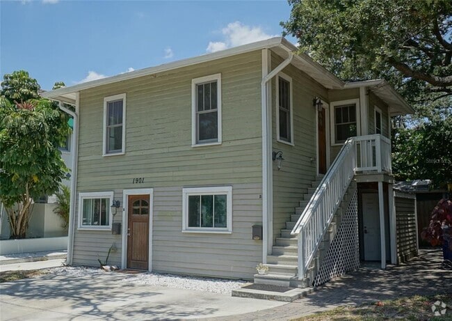 Building Photo - 1901 W Bristol Ave Rental