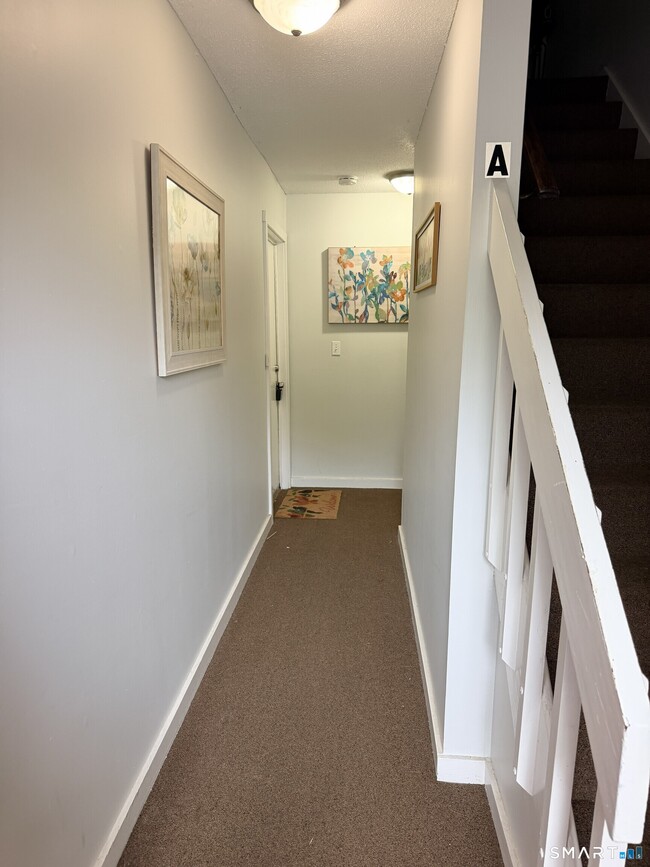 17 Greenbriar Dr Unit A