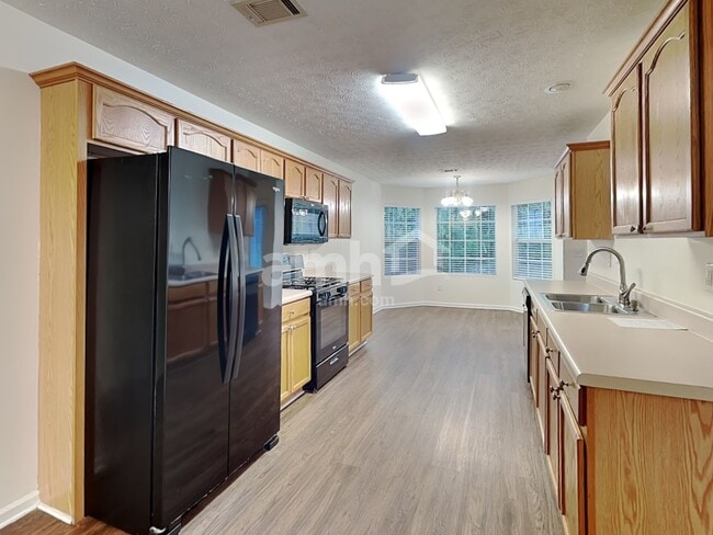 Photo - 910 Harbins View Dr