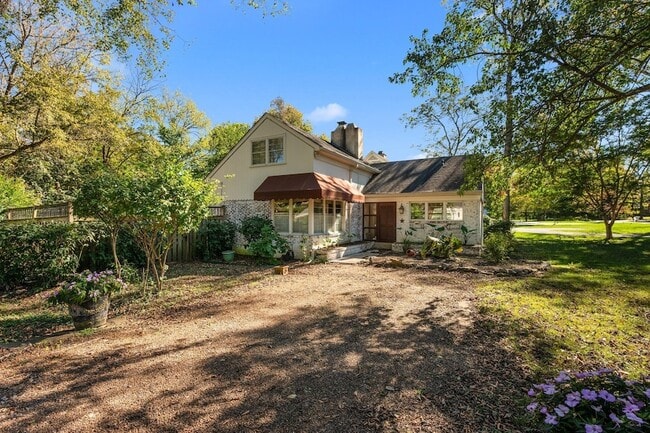 Photo - 201 Brookfield Ave