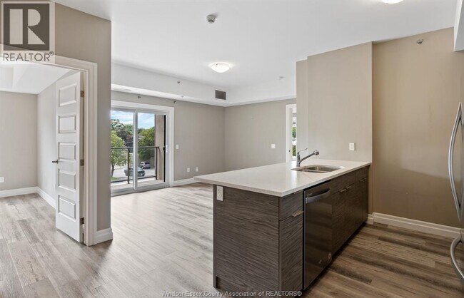Photo - 955 Ouellette Ave Unit 205