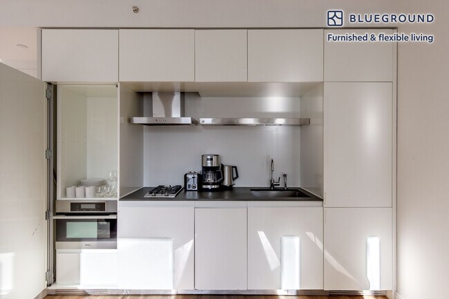 Photo - 70 W 45th St Unidad FL28-ID1394