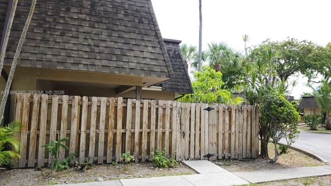 Building Photo - 14293 SW 94th Cir Ln Unit 101-27