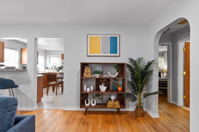 Photo - 21629 Waldron St