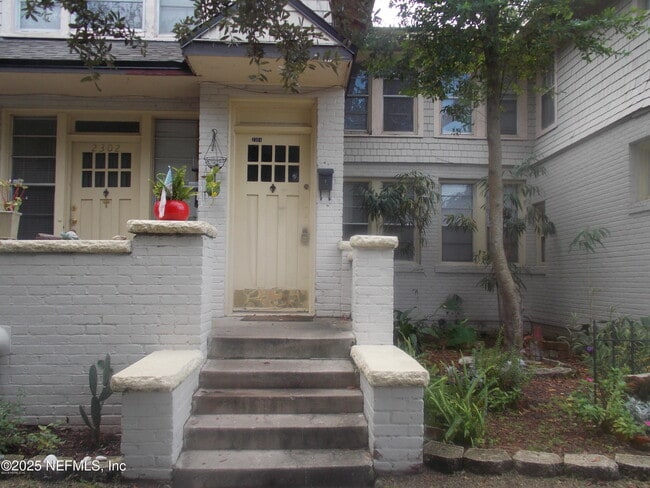 Photo - 2304 College St Casa