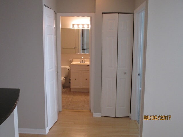 Building Photo - Gold Coast/Old Town Jr. 1 bedroom Available In July Unit 1405
