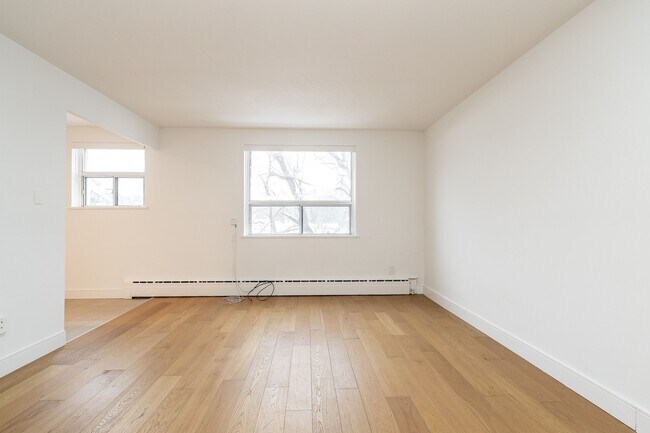 Photo - 1420 Kingston Rd Unit 303