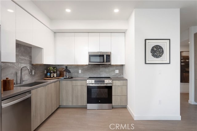 Photo - 511 S Harbor Blvd Unit 601
