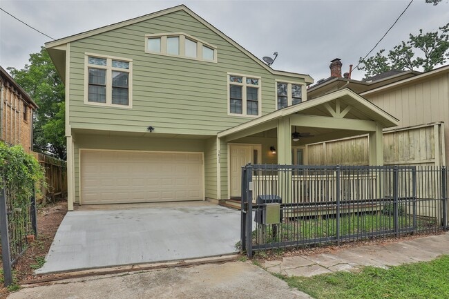 Photo - 1611 Oakdale St