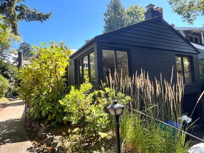 Building Photo - SMRR02 Unit 2206 Rental