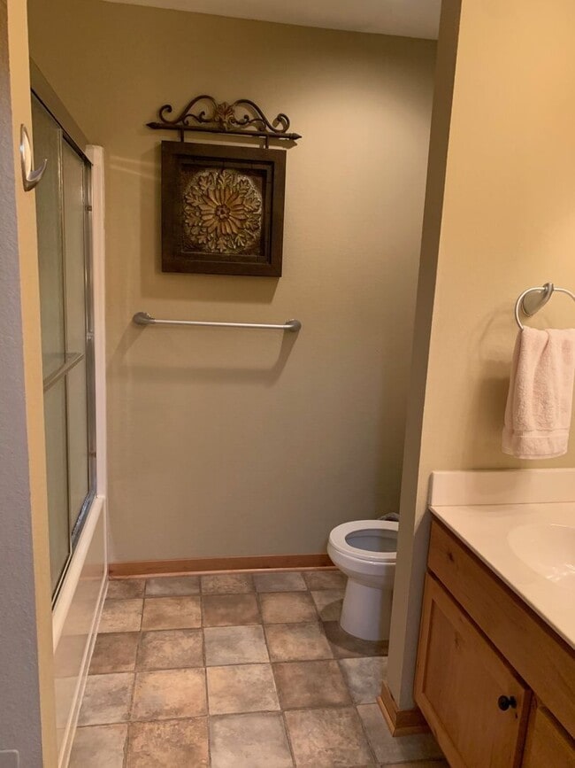 Photo - Short Term Winter Rental - 3 Bed / 5 Bath Condo in Lakeshore
