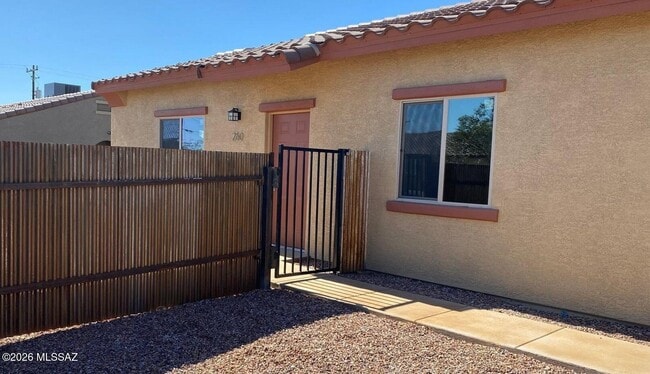 Photo - 260 W 24th St