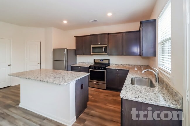 Photo - 805 Clark Dr