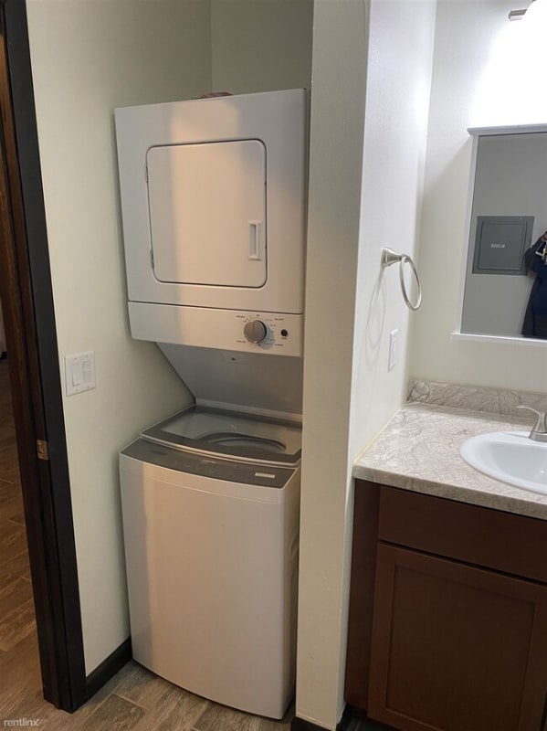 Building Photo - 8325 W Northridge Ct Rental