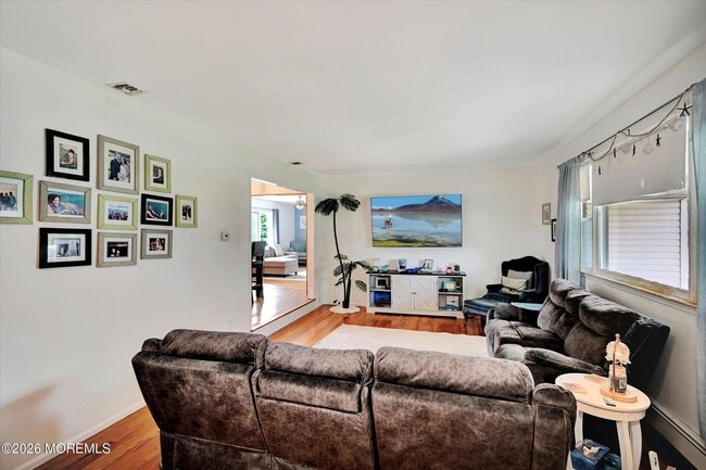 Photo - 855 Derry Dr