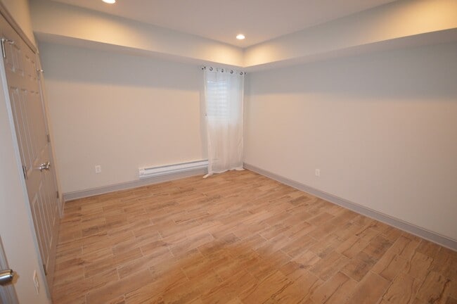 Photo - 1948 E York St