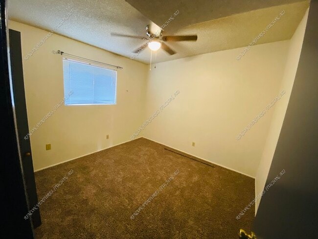 Photo - 602-610 E Lester St