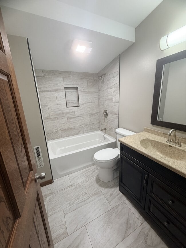 Photo - 12 Heiser Dr