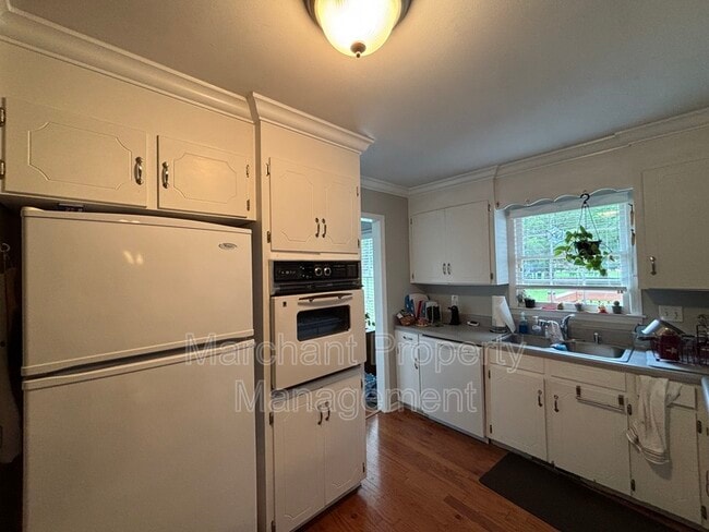 Photo - 310 Windward Way