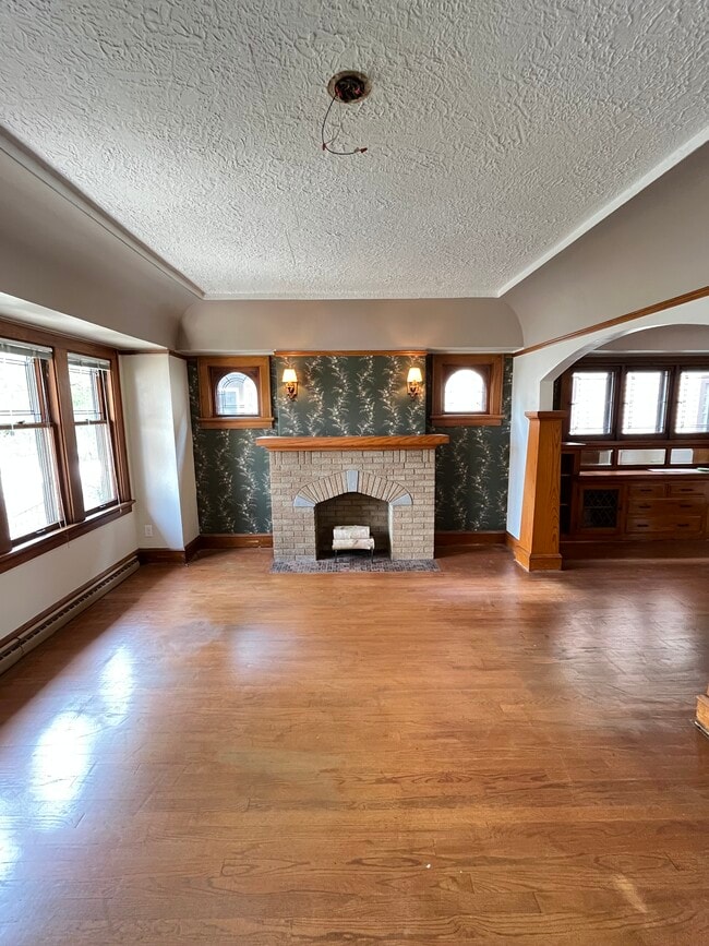 Building Photo - 1109 S 71st St Rental