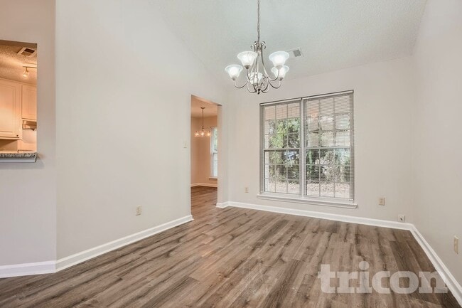 Photo - 4875 Larkspur Ln