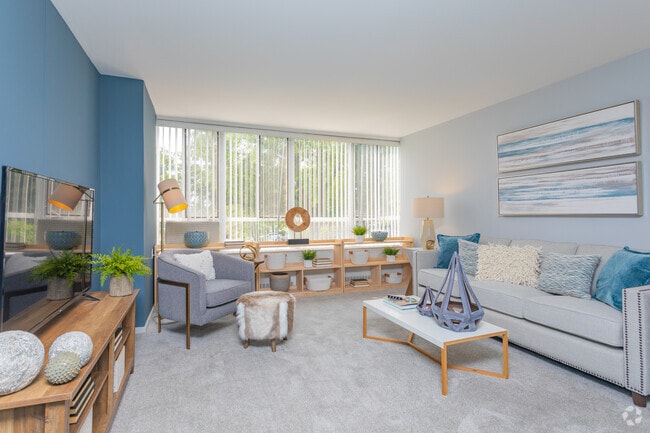 Lake Meadows Apartments