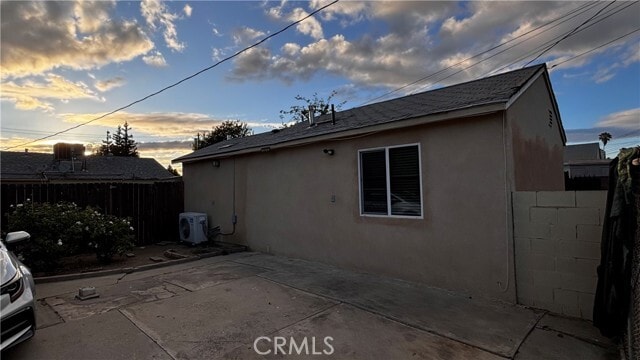 7922 Lindley Ave