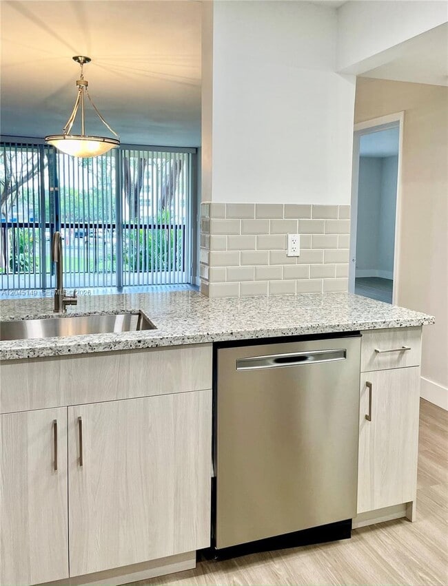 Photo - 10835 SW 112th Ave Unit 212