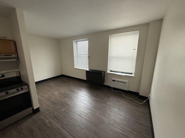 Photo - 123 Iowa Ave Unit 5