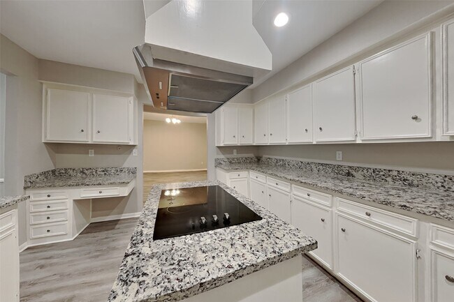 Photo - 2318 Turtle Creek Dr