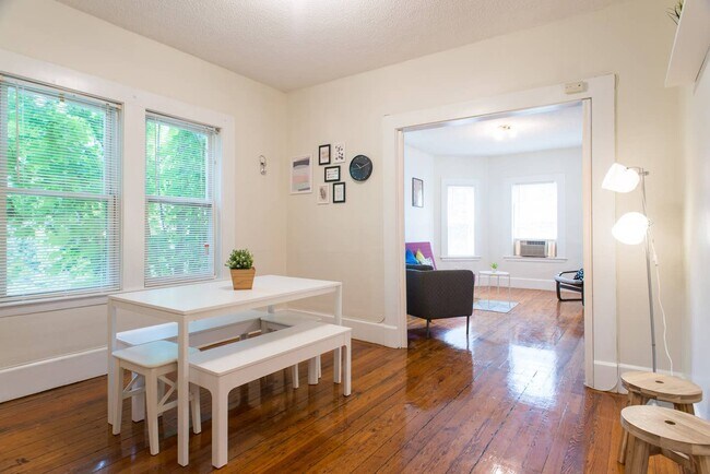 Photo - 139 Brook St Unit 2