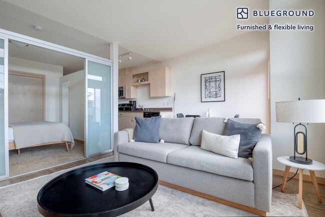 Photo - 3920 Stone Way N Unidad FL4-ID566