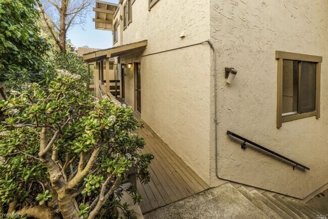 Photo - 2 br, 2.5 bath Condo - 62 Marinero Circle