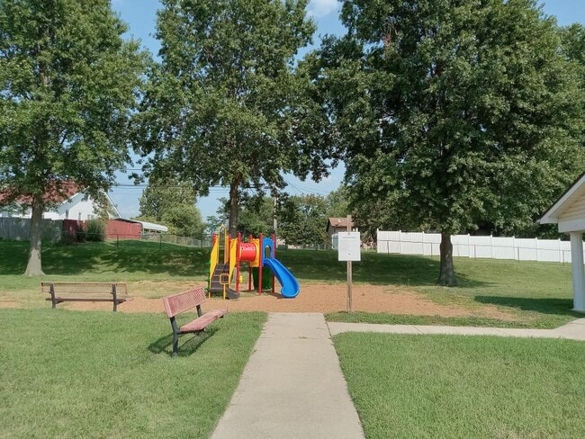 Photo - Broadway Place