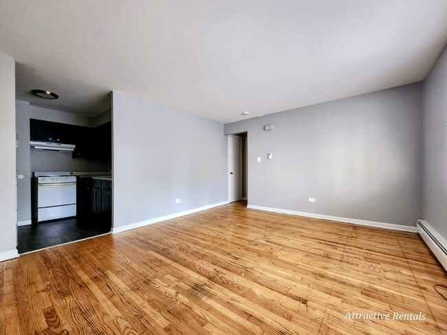 Building Photo - 10720 S Ridgeland Ave Unit 4