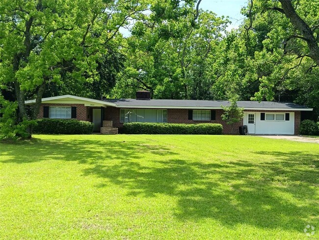 Building Photo - 2868 Colonial Dr Rental