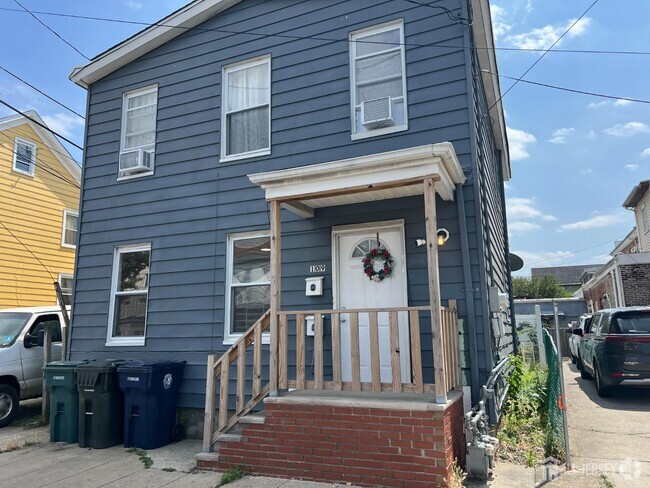 Building Photo - 109 Washington St Rental