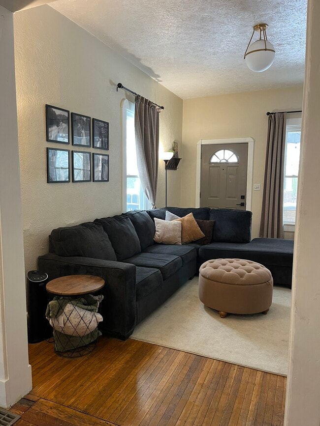 Photo - 1112 Newman St