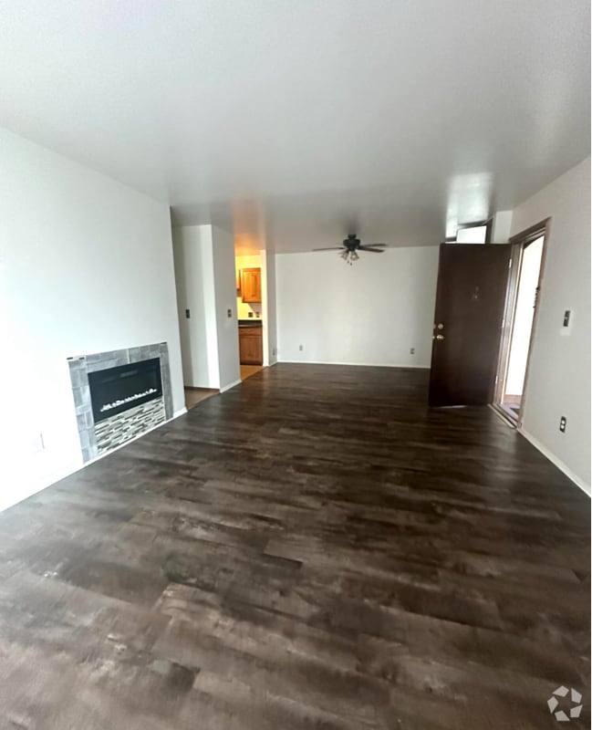 Building Photo - 7721 N 60th St Rental