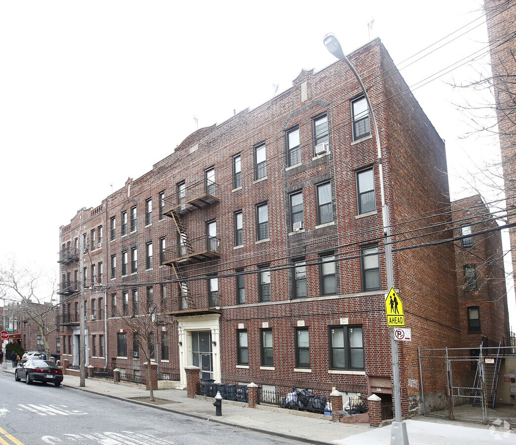 Photo - 1091 Willmohr St