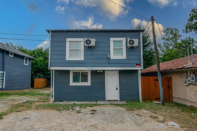 Photo - 3307 Broadway St